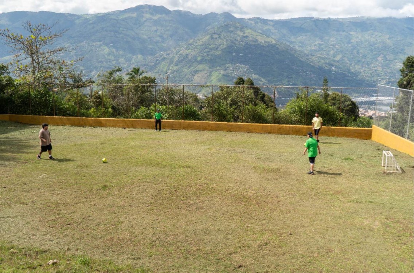 Cancha de fútbol en Querer Vivir